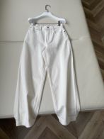 アクネストゥディオズ カーゴパンツｎ級品 ゆったり ズボン 快適 シンプル 純綿 柔らかい ジンーズ デニム 人気新作 ホワイト