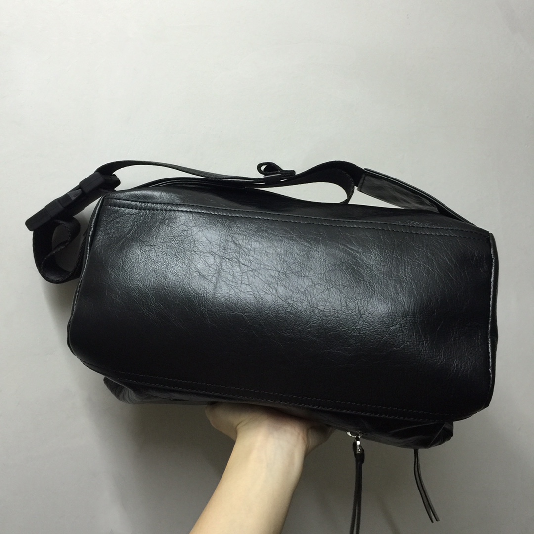 GIVENCHYジバンシィ 鞄n級品 メンズバッグ シングルショルダーバッグ ブランドロゴ ブラック_4