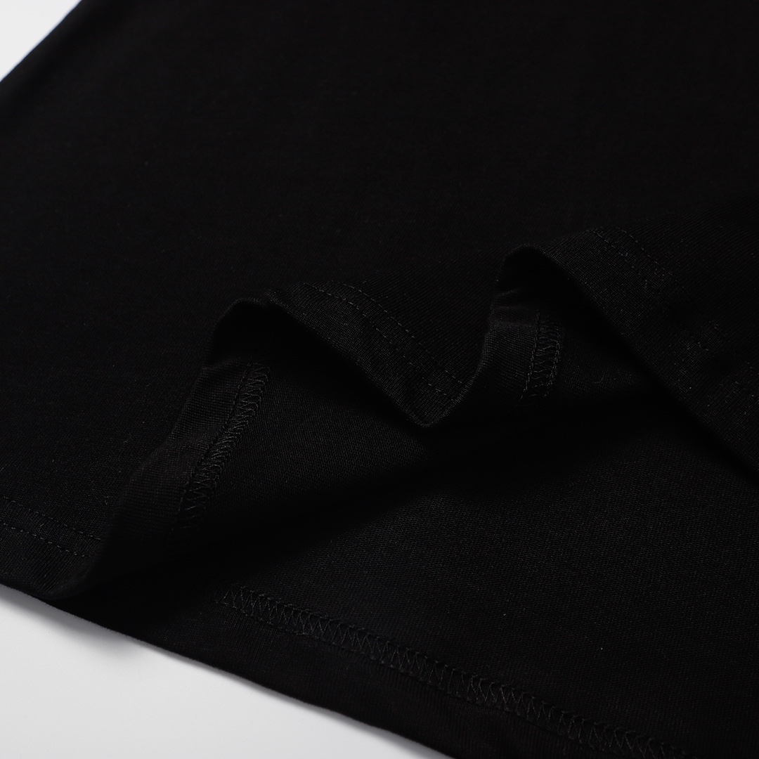 人気定番豊富なクロムハーツtシャツサイズ感コピー 柔らかい 人気トップス ブラック_8
