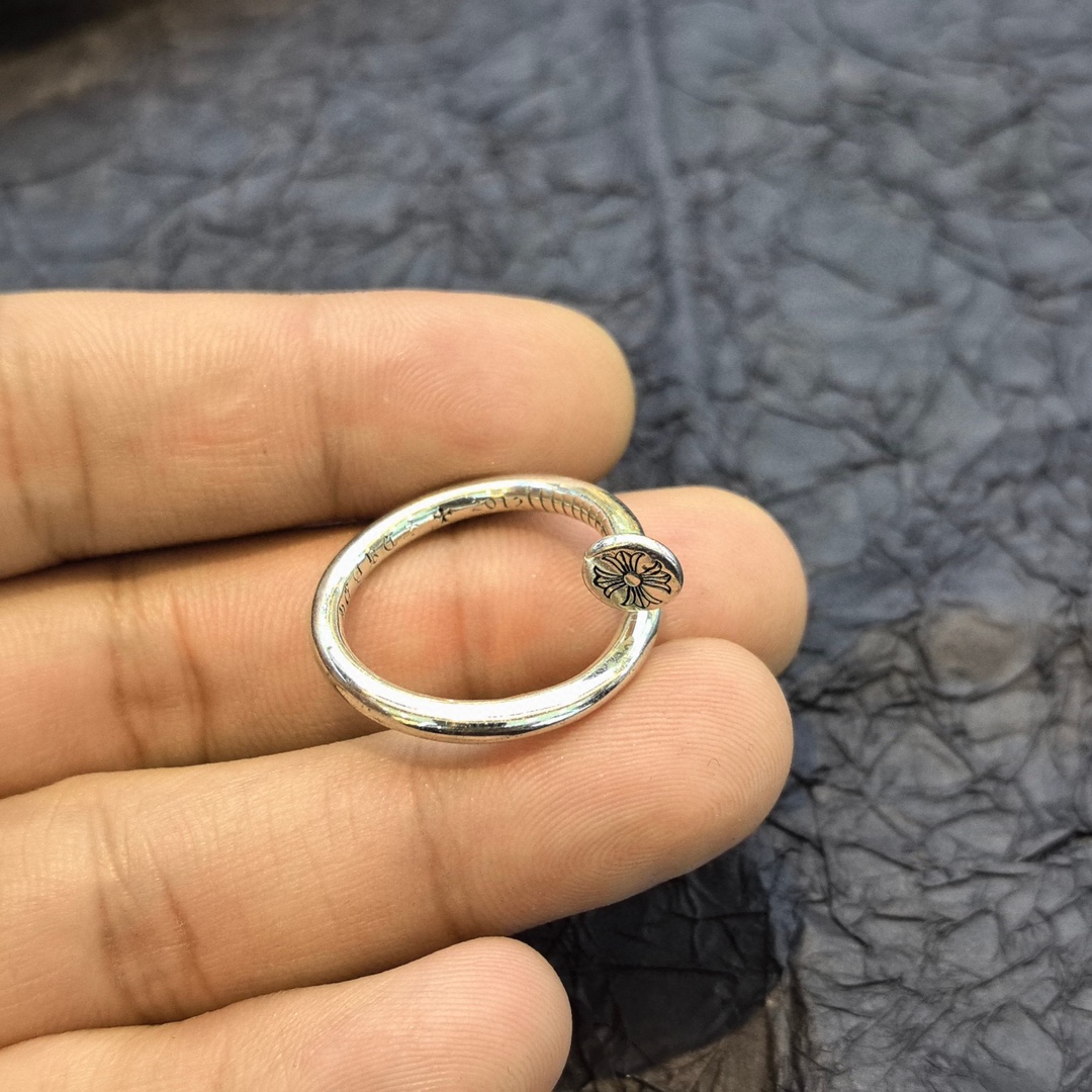存在感のあるクロムハーツ指輪 値段激安通販 純銀リング ゴシックデザイン シルバー_3