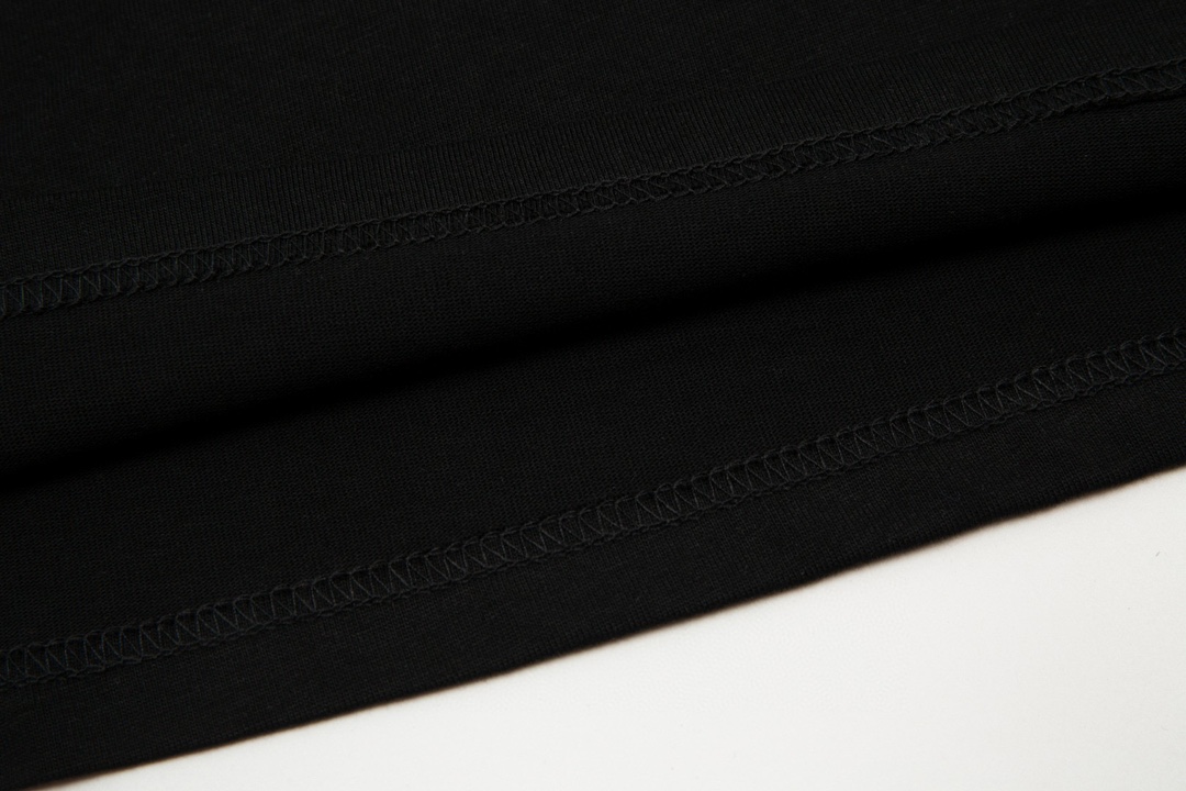 アミリ シャツスーパーコピー Tシャツ トップス 大販売 シンプル 短袖 ファッション ブラック_5