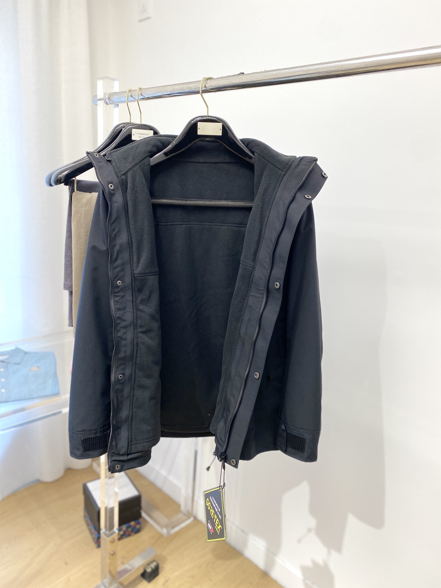 デサント エディフィスコピー 暖かい ジャケット フード付き ファッション 快適 2色可選 ブラック_3