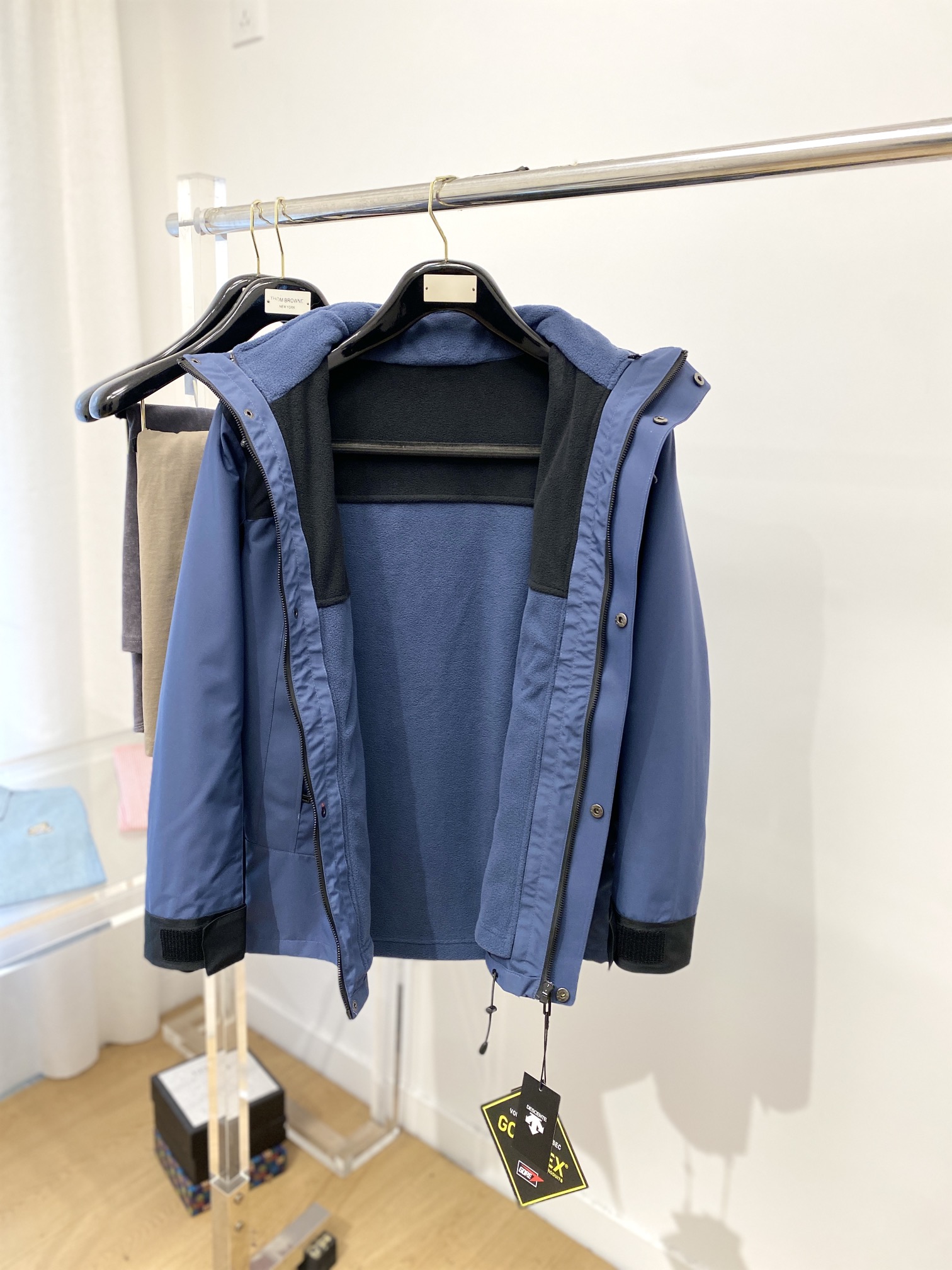 デサント おしゃれ偽物 暖かい ジャケット フード付き ファッション 快適 2色可選 ブルー_3