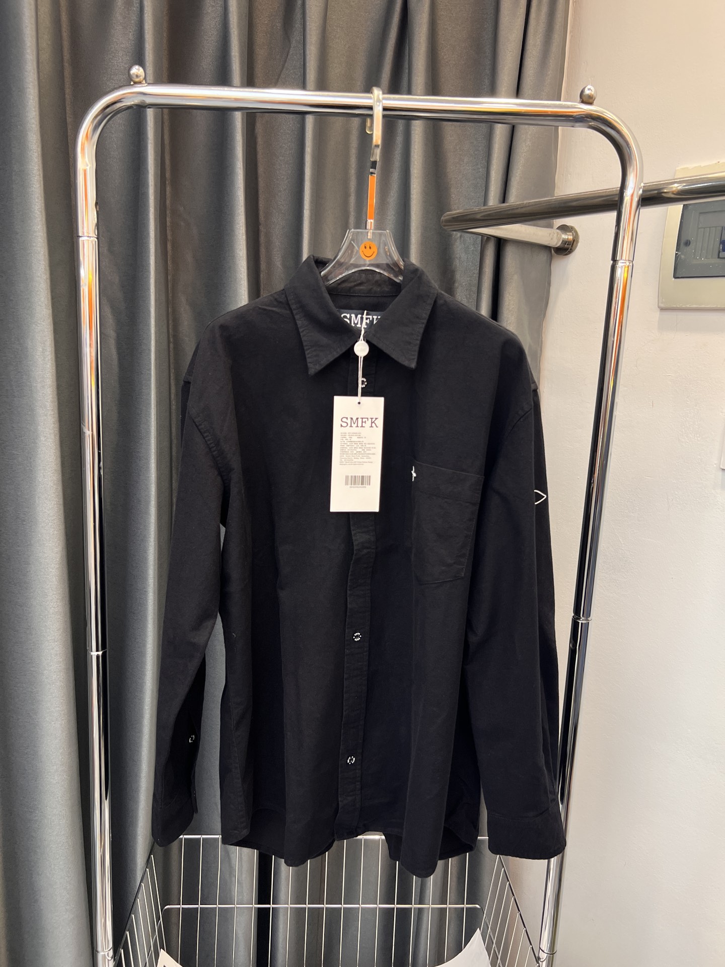 SMFKシャツ 洗い方スーパーコピー 人気 ファッション ビジネス カジュアル 刺繡シャツ ブラック_2