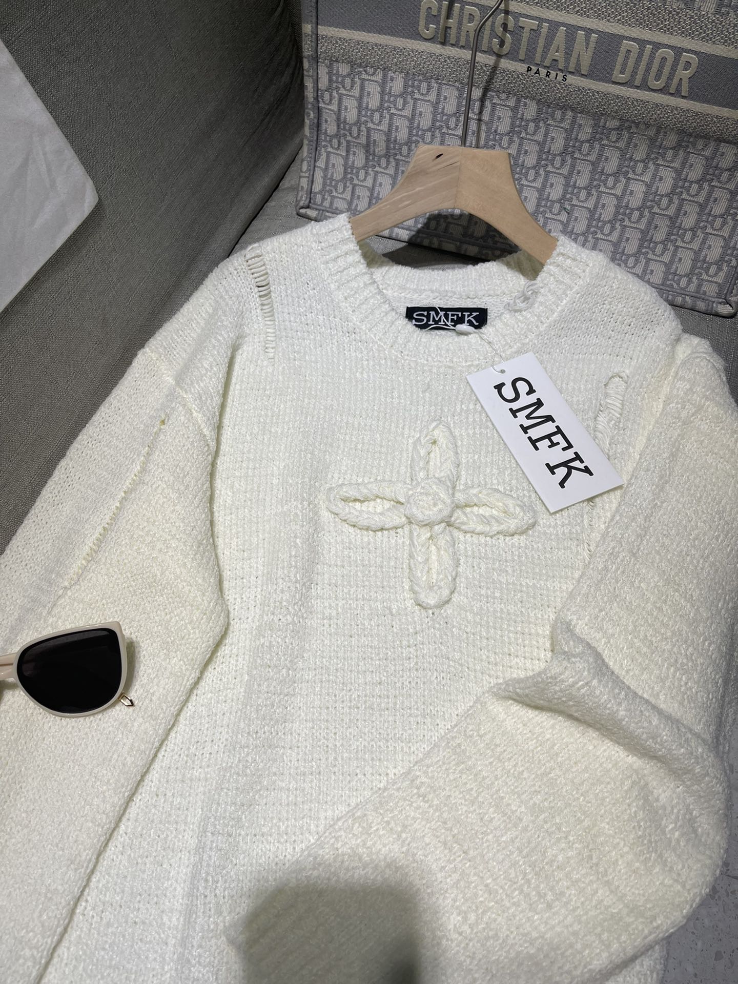 シンプル印象になってSMFKセーター素材偽物 長袖トップス ニット シンプル 暖かい ゆったり ホワイト_2