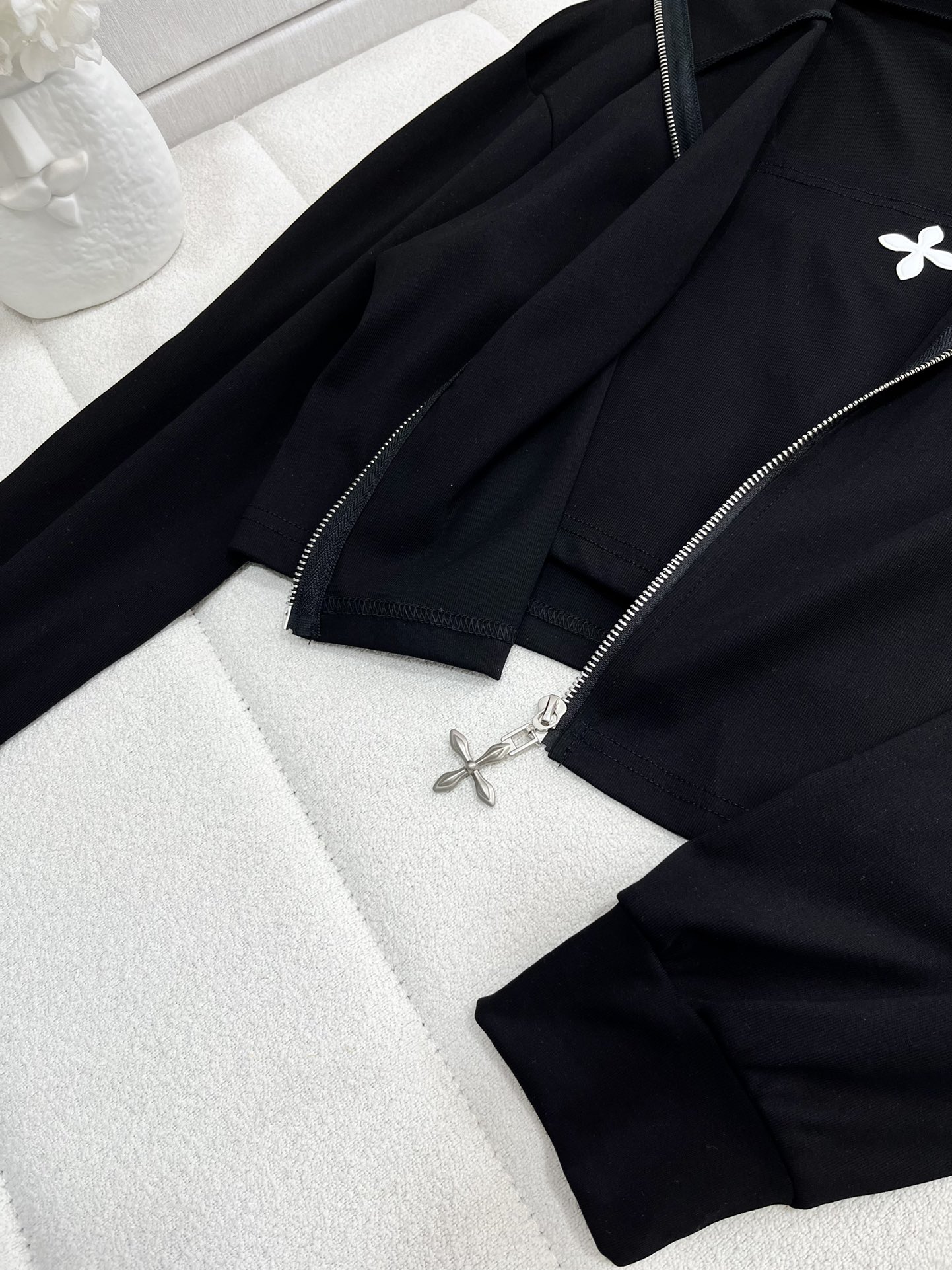 SMFKシャツ 洗い方ｎ級品 超激得新品 運動セット フード付きジャケット ショットパンツ 3点セット 人気 ブラック_5