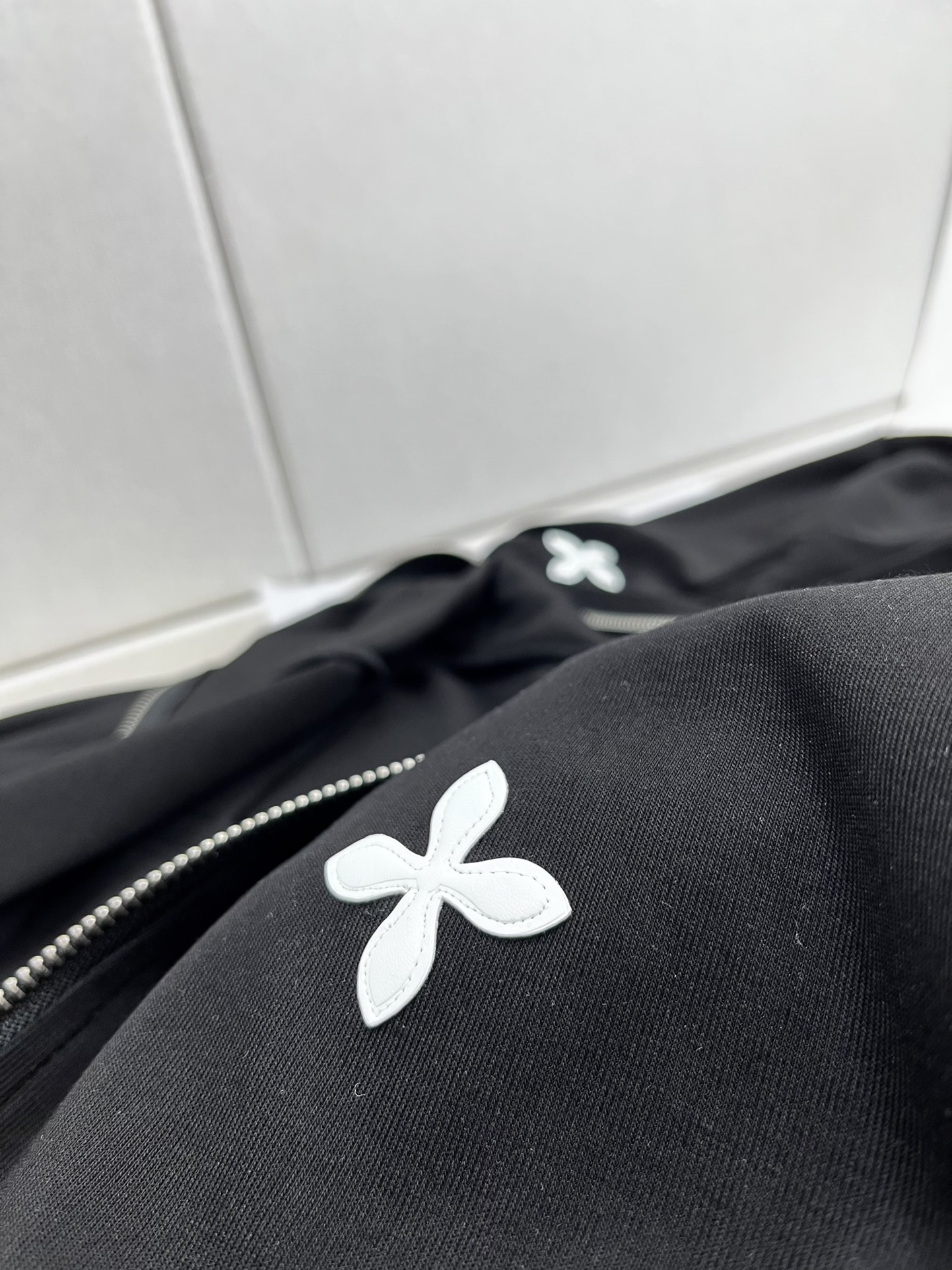 SMFKシャツ 洗い方ｎ級品 超激得新品 運動セット フード付きジャケット ショットパンツ 3点セット 人気 ブラック_6