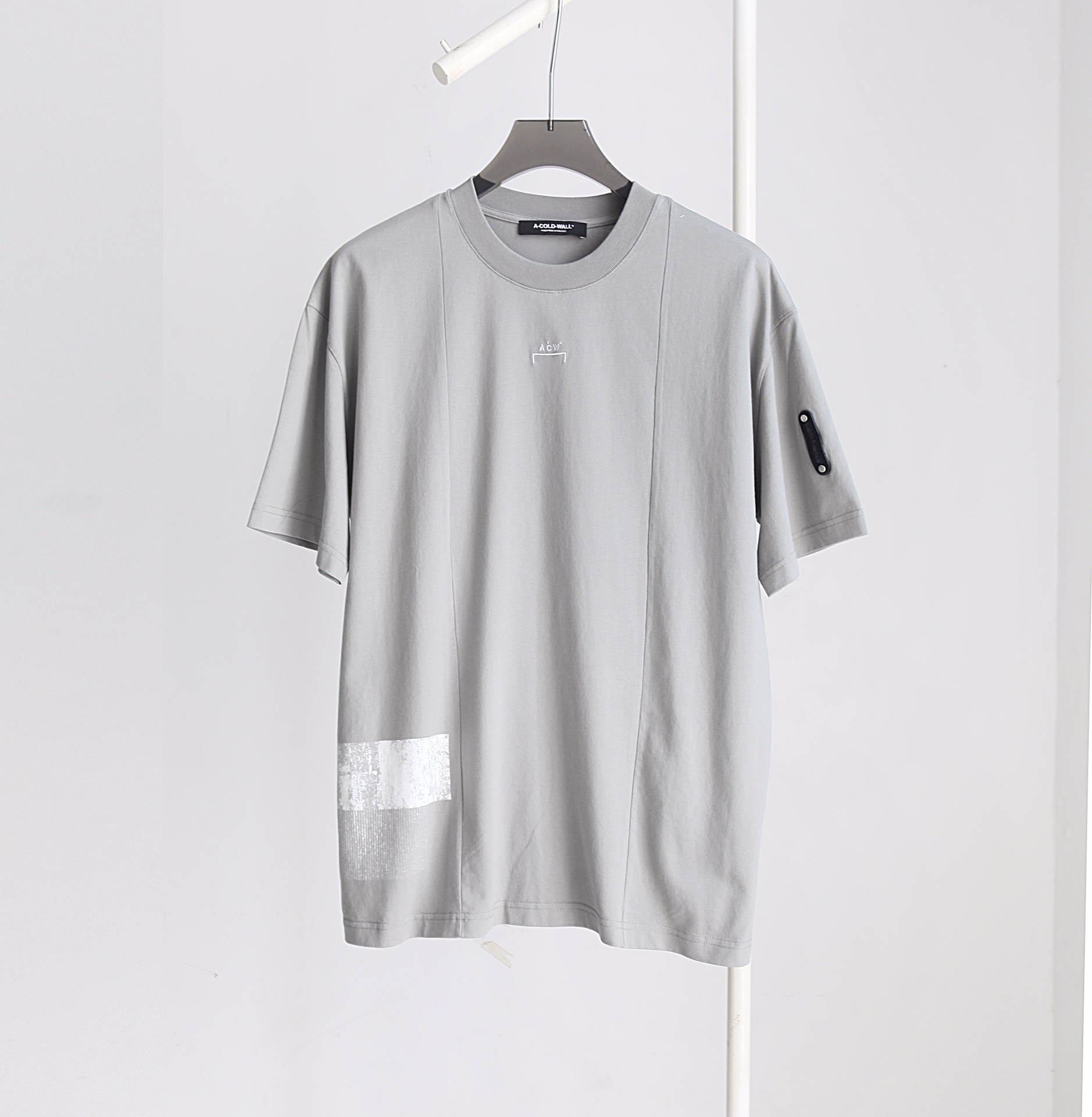 ACOLDWALL ア・コールド・ウォール激安通販 トップス 短袖Tシャツ 純綿 シンプル ロゴプリント 2色可選 グレイ_1