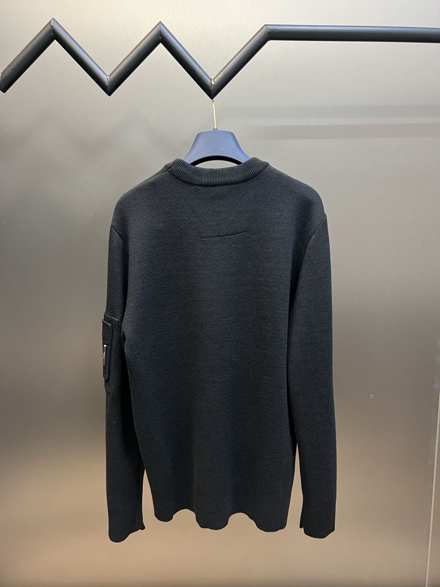 [新季度]ジバンシィ服偽物 冬服 暖かい ウール 厚い ニットトップス セーター シンプル ファッション ブラック_2