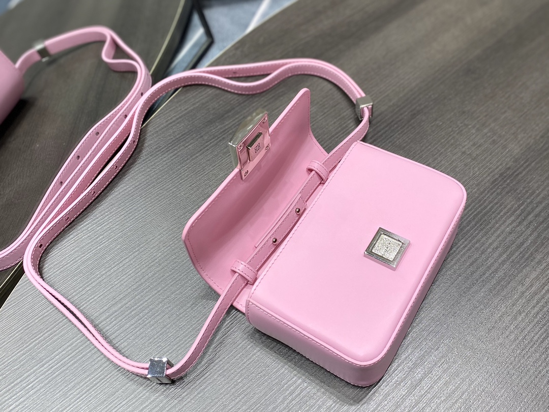 ジバンシィ キーケースｎ級品 ハンドバッグ 斜め掛けバッグ レザー ミニバッグ ファッション 調整可 手袋 多色可選 ピンク_7