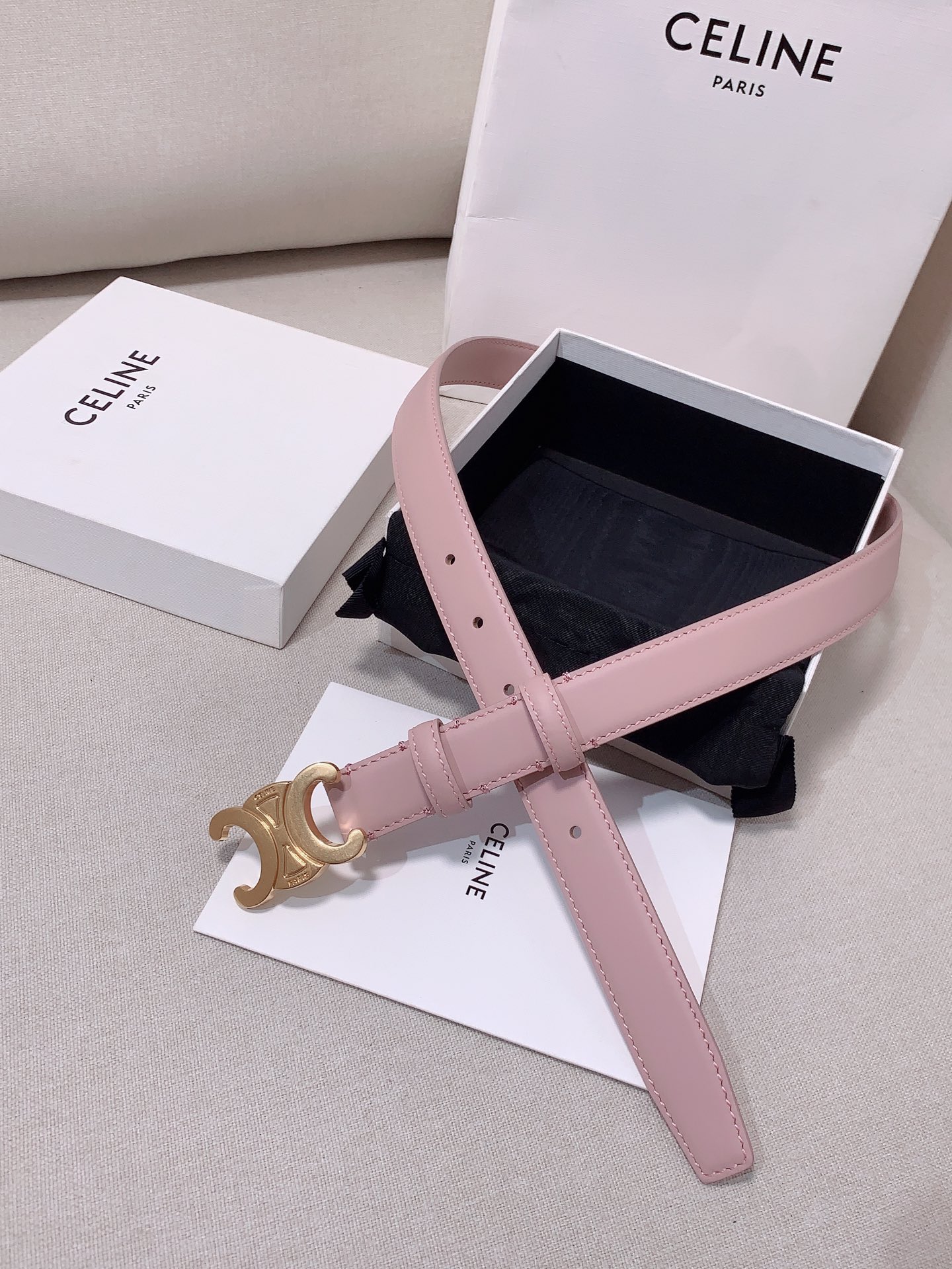 セリーヌベルトｎ級品 本革 ベルト レディース レザー 人気 パンチング サイズ調整 できる ファッション ピンク_1