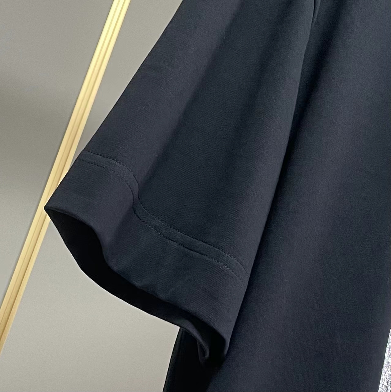 ジバンシィ シャツ激安通販 トップス 純綿 半袖 ファッション ロゴプリント 通気性いい コラボモデルデザイン ブラック_6