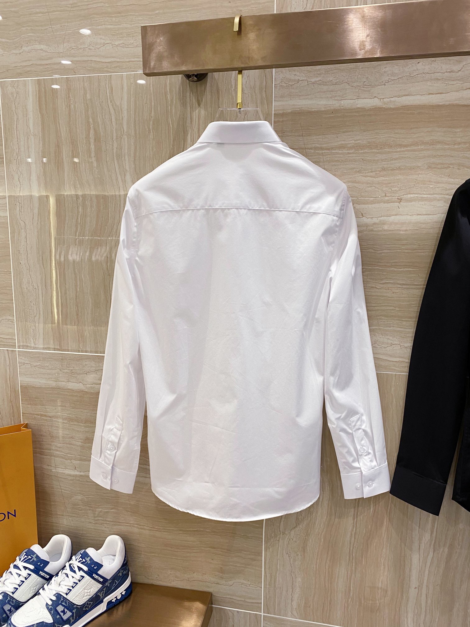 ヴェルサーチェ セットアップ偽物 シャツ トップス ビジネス 秋服 ゆったり 人気新作 シンプル 2色可選 ホワイト_3