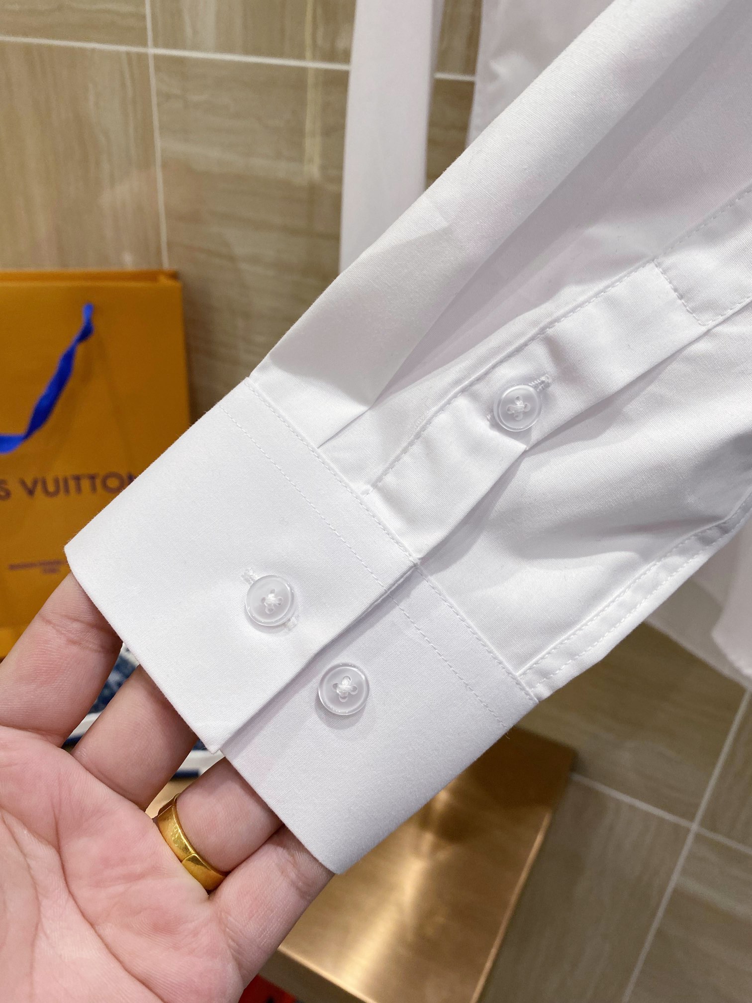 素敵な ヴェルサーチ ワイシャツコピー 高級品 トップス ビジネス ゆったり 人気新作 シンプル 2色可選 ホワイト_6