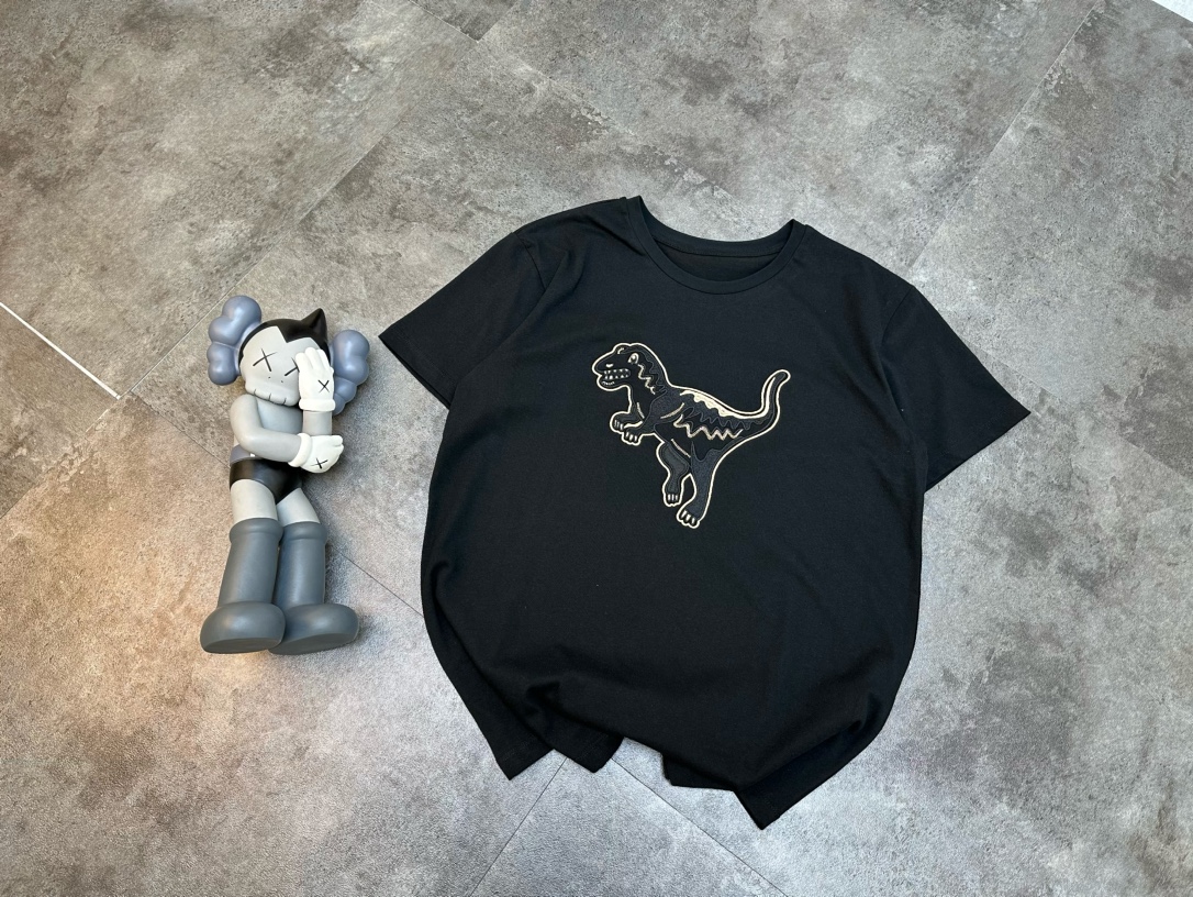 人気 セール コーチの tシャツスーパーコピー 品質良い 恐竜のデザイン_1