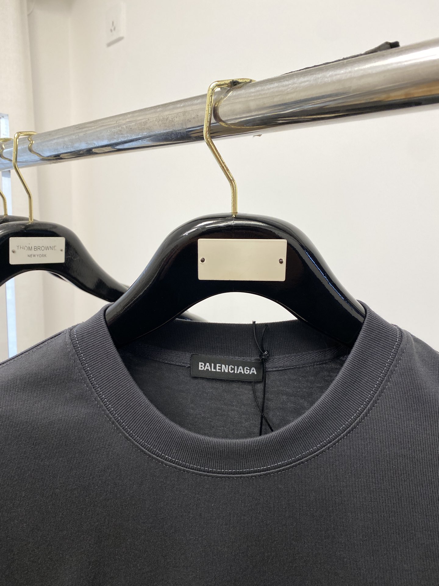 個性的 バレンシアガtシャツ 値段ｎ級品 トップス ファッション 人気 ロゴプリント シンプル 快適 ブラック_2