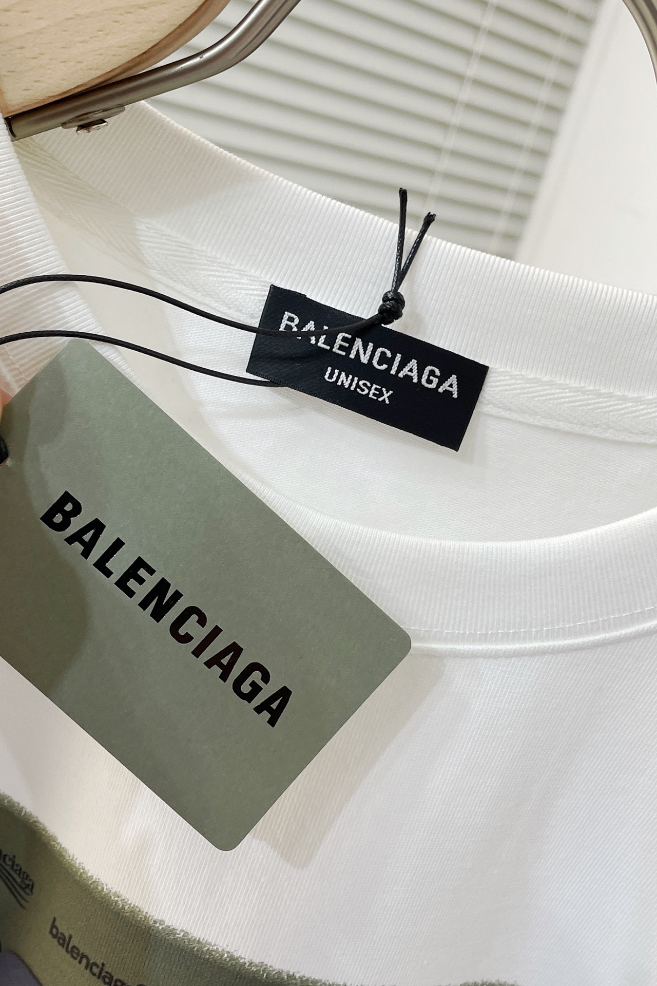 大活躍 メンズ バレンシアガ tシャツ激安通販 トップス プリント ゆったり 高級品 シンプル 半袖 ホワイト_5