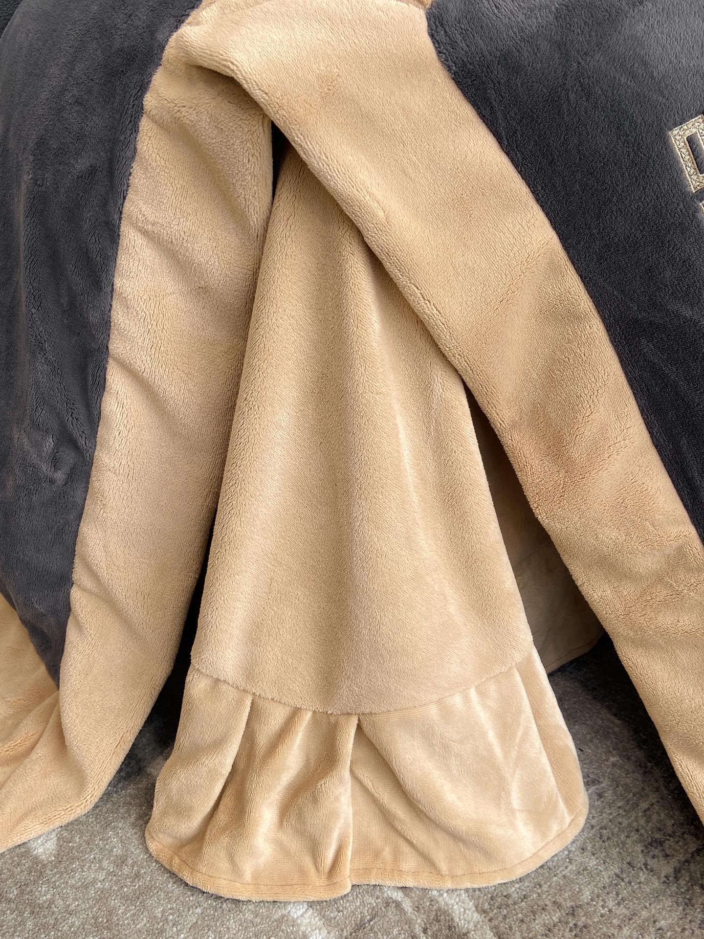 ジバンシー 毛布Ｎ級品 最前線2024 長く使える摩擦耐久性 掛け布団カバー しっとり柔らか 乾きやすい  4点セット グレイ_8