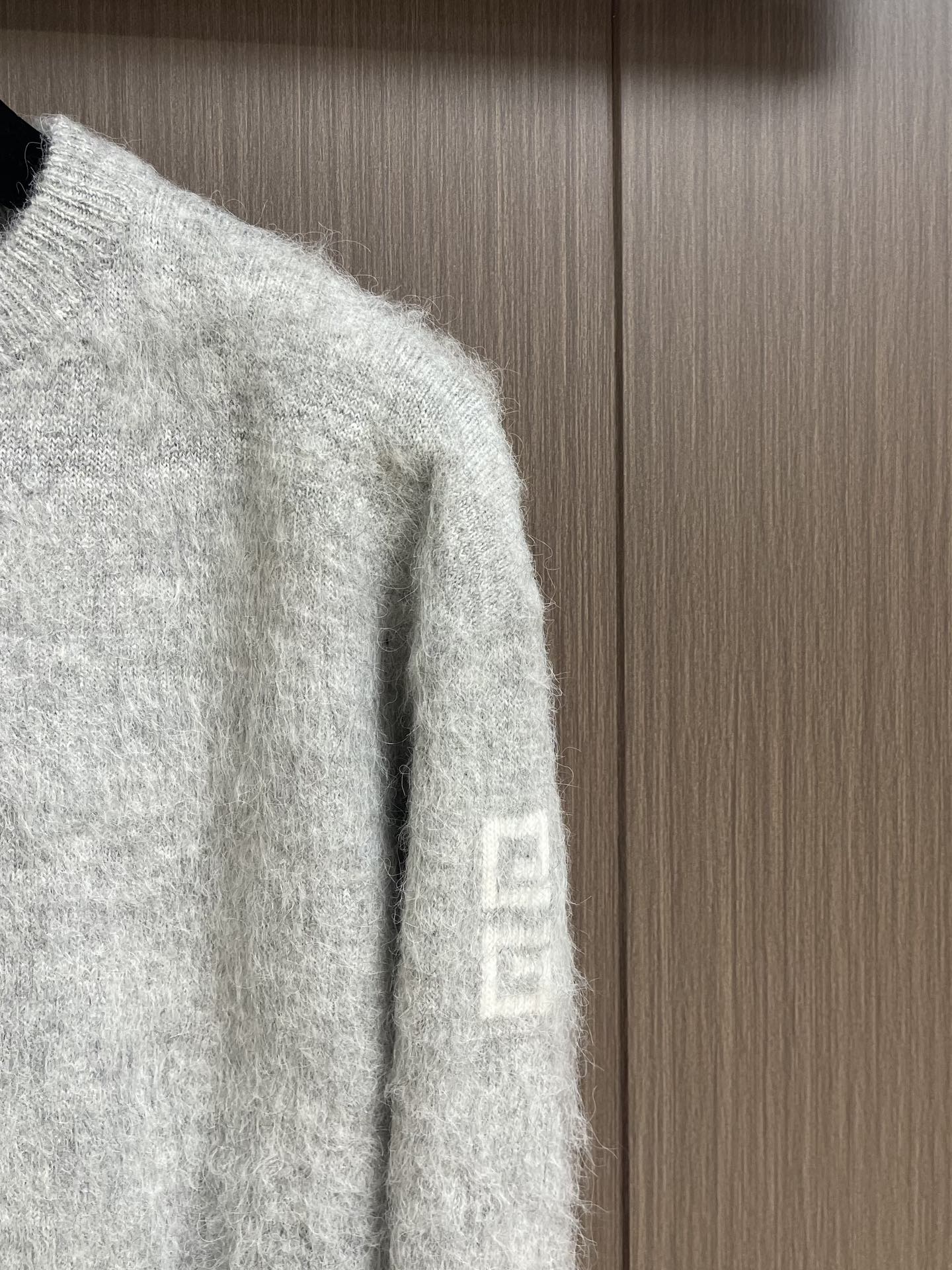 限定販売 最高品質 ジバンシィ ニット激安通販 セーター トップス 暖かい 柔らかい シンプル ウール製 グレイ_4