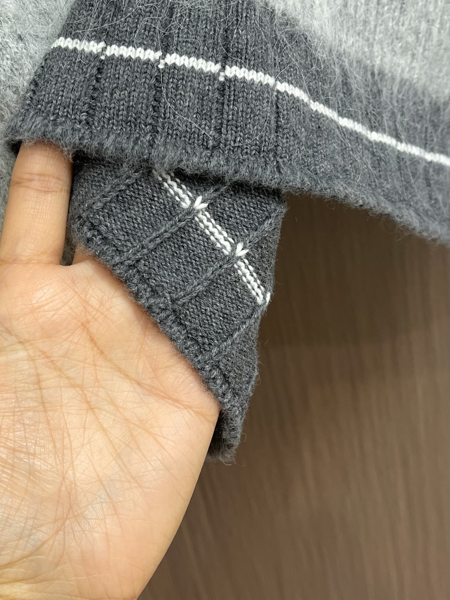 限定販売 最高品質 ジバンシィ ニット激安通販 セーター トップス 暖かい 柔らかい シンプル ウール製 グレイ_6