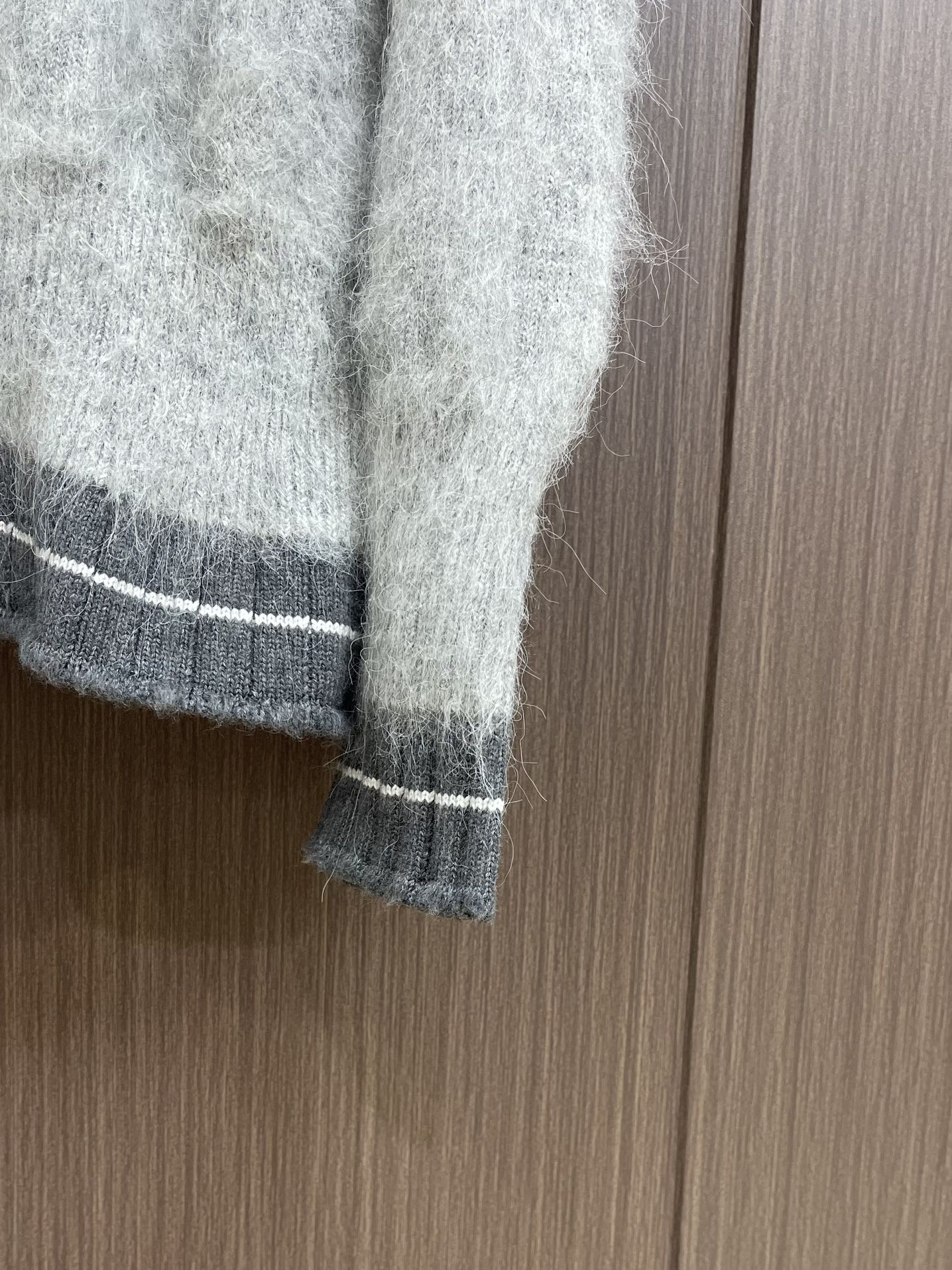 限定販売 最高品質 ジバンシィ ニット激安通販 セーター トップス 暖かい 柔らかい シンプル ウール製 グレイ_7