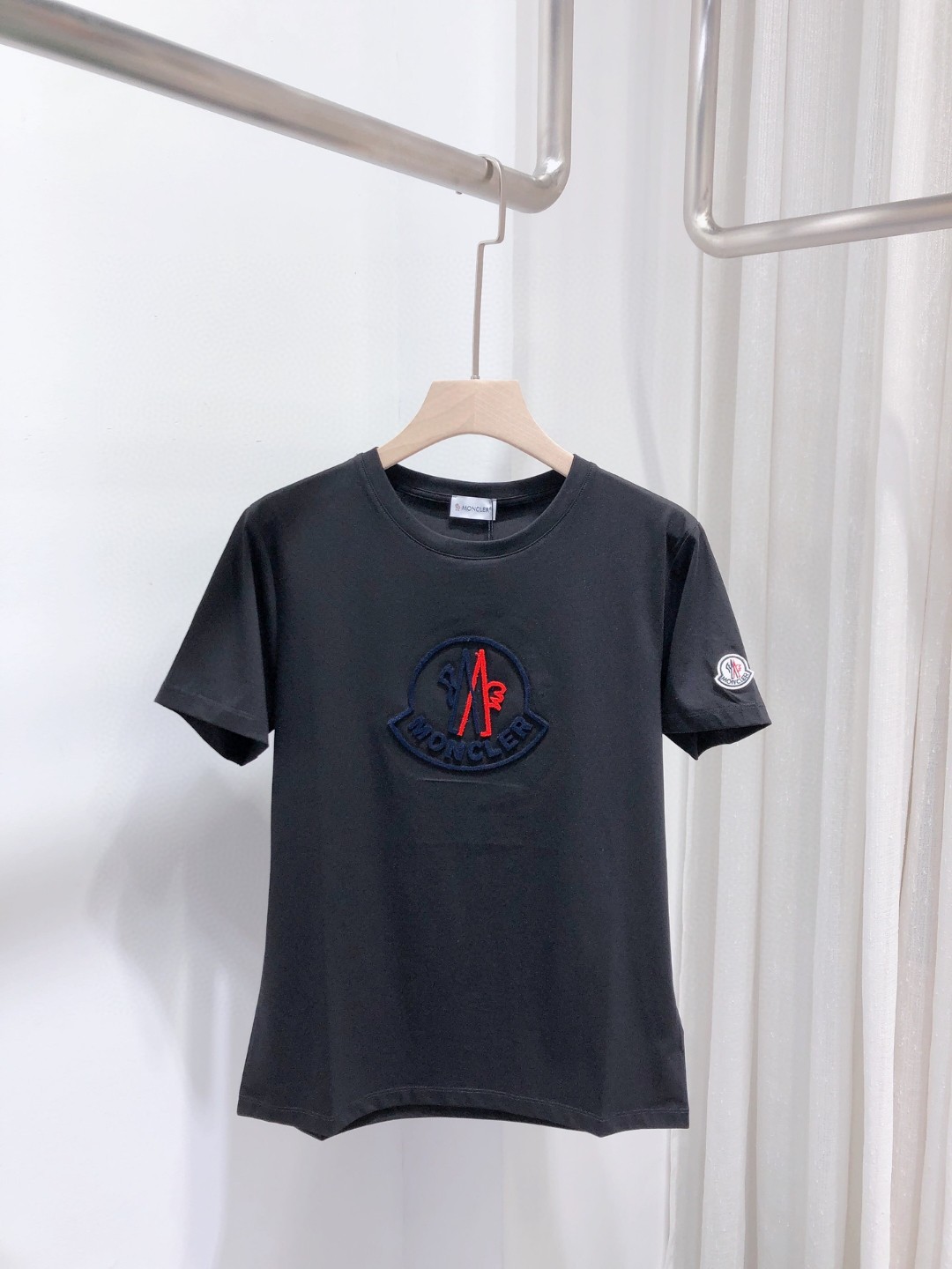 モンクレールtシャツ値段Ｎ級品 純綿 トップス 丸首 半袖 ロゴプリント 刺繍 ファッション 2色可選 ブラック_2