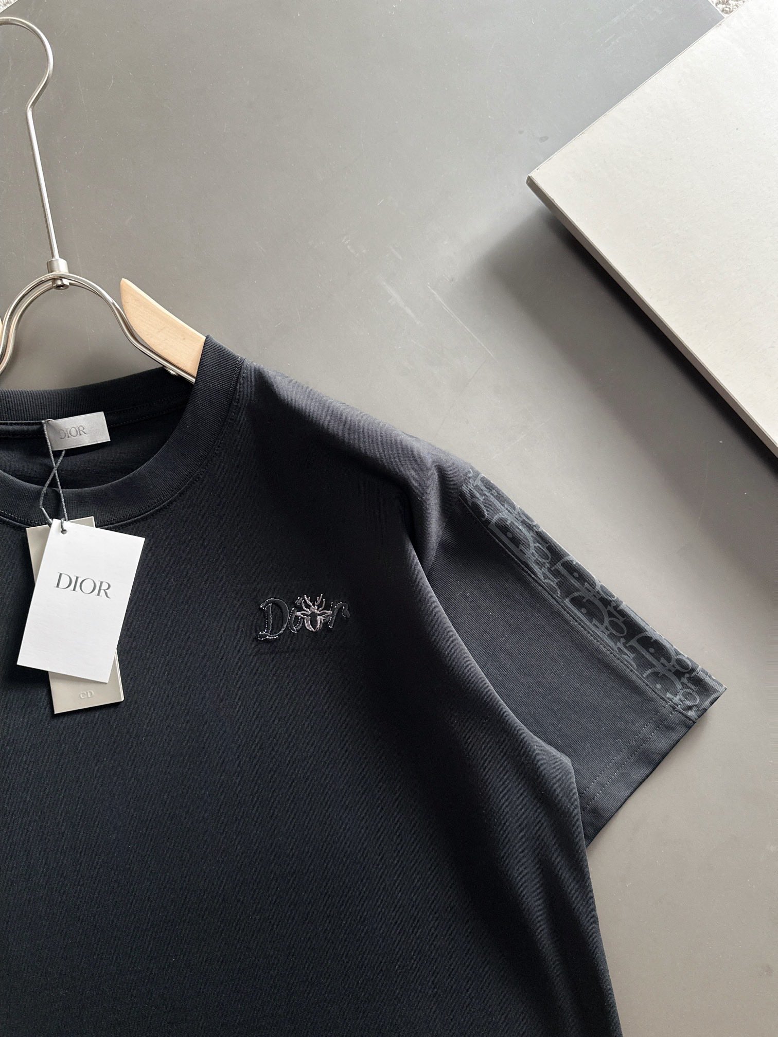 爆買い大得価 ディオール tシャツ激安通販 短袖 品質保証 トップス 純綿 シンプル 人気新品 柔らかい ブラック_2