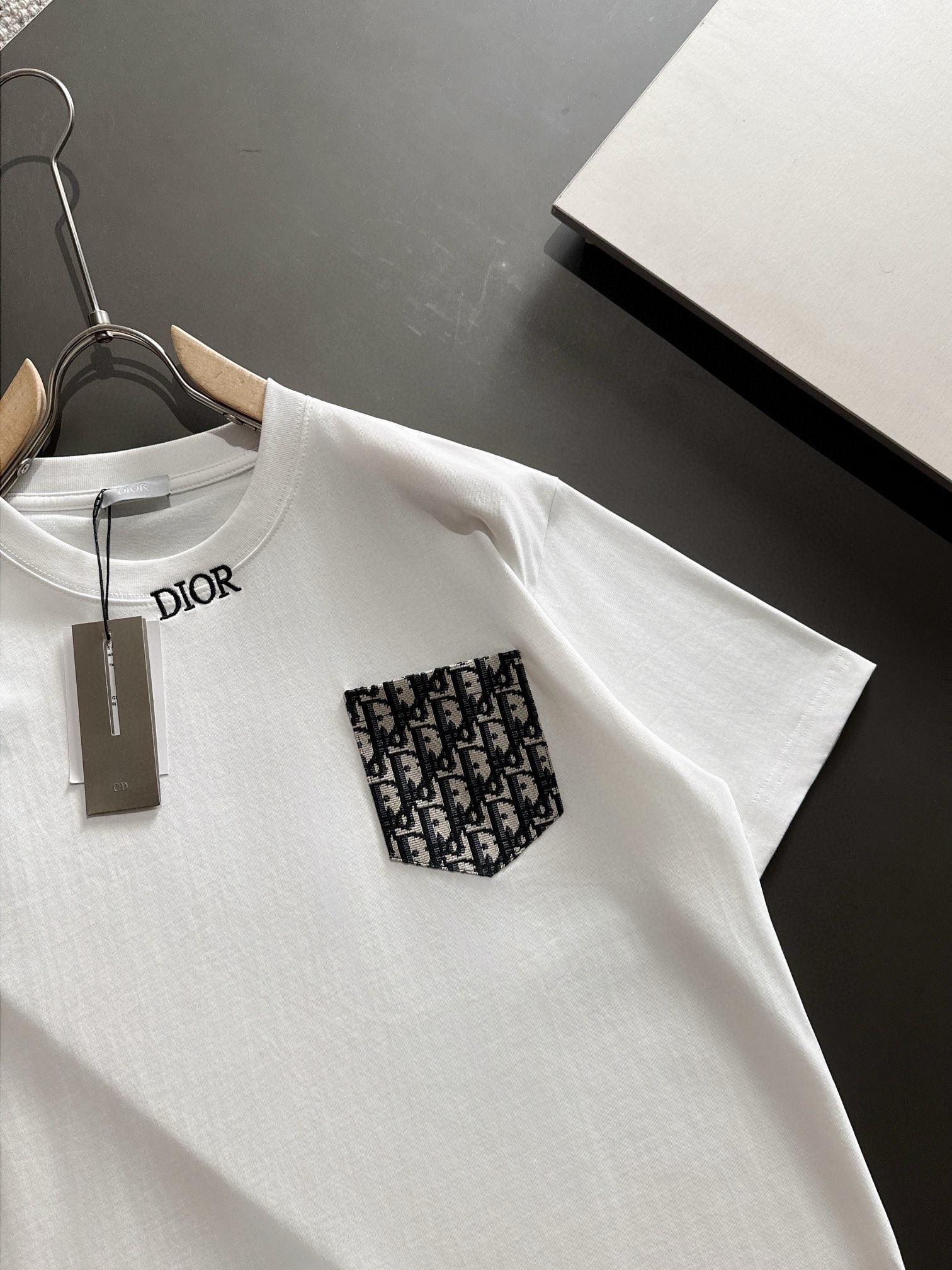 お買い得豊富な diorのtシャツ激安通販 短袖 トップス 純綿tシャツ シンプル 人気 ホワイト_2