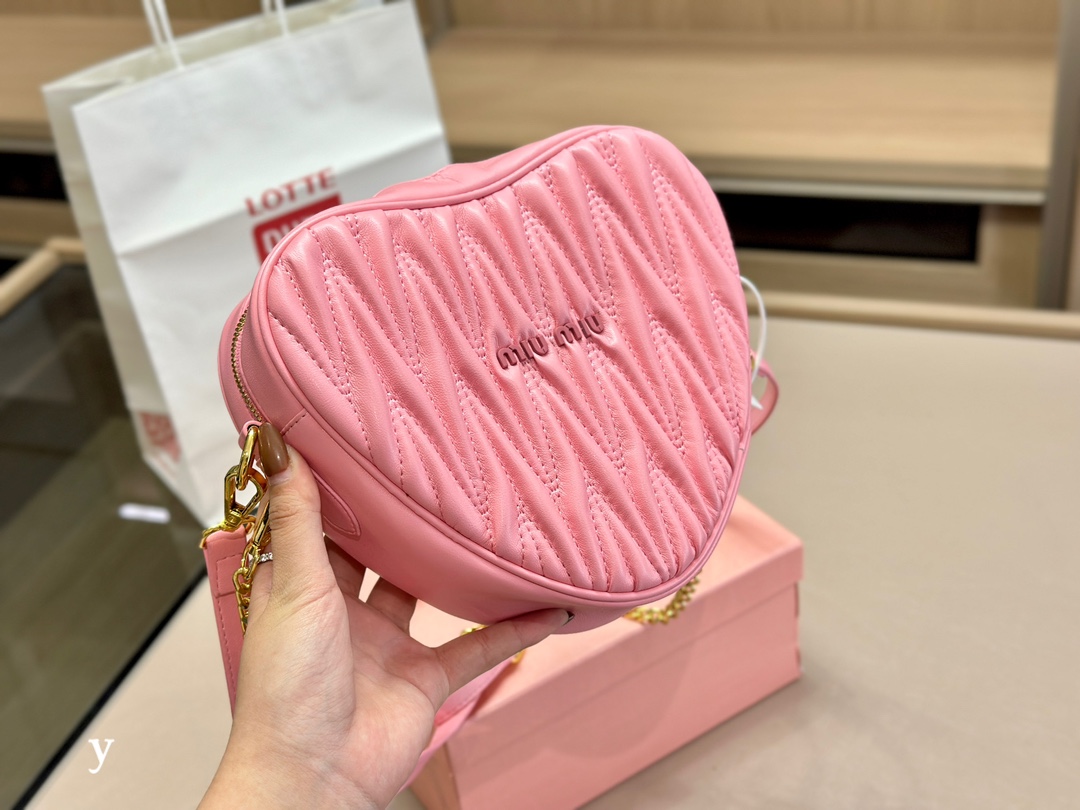 miumiu ナッパ クリスタルスーパーコピー ファッション ハット形 レディース 可愛いバッグ 柔らかい ピンク_7