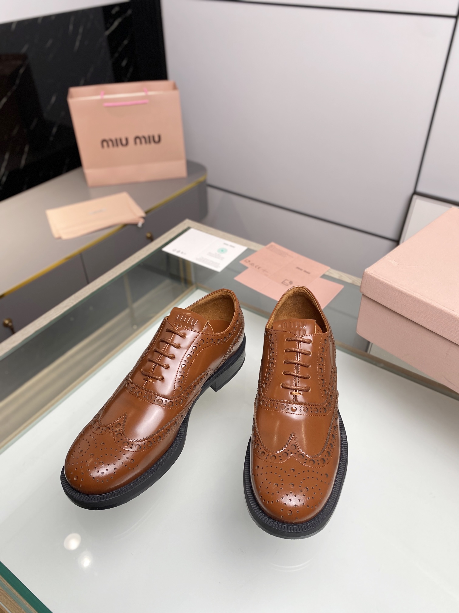 miumiu の スニーカーコピー 本革 ビジネス 革靴 軽量 歩きやすい 紳士靴 通気 シューズ  人気 ブラウン_8