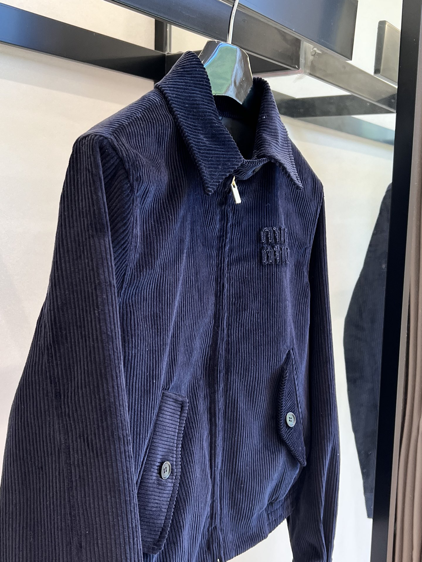爆買い大得価 miumiu アウタースーパーコピー ジャケット 柔らかい シンプル 暖かい ウール製 ブルー_3