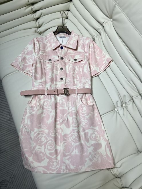 存在感のある バーバリースカートサイズ偽物 ワンピース 半袖 花柄 通勤 レディース 品質保証 ファッション ピンク