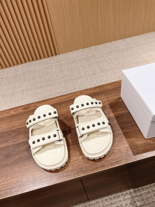 dior キッズ 靴スーパーコピー シンプル 人気サンダル スリッパ 海水浴 ファッション 軽量 シンプル ホワイト