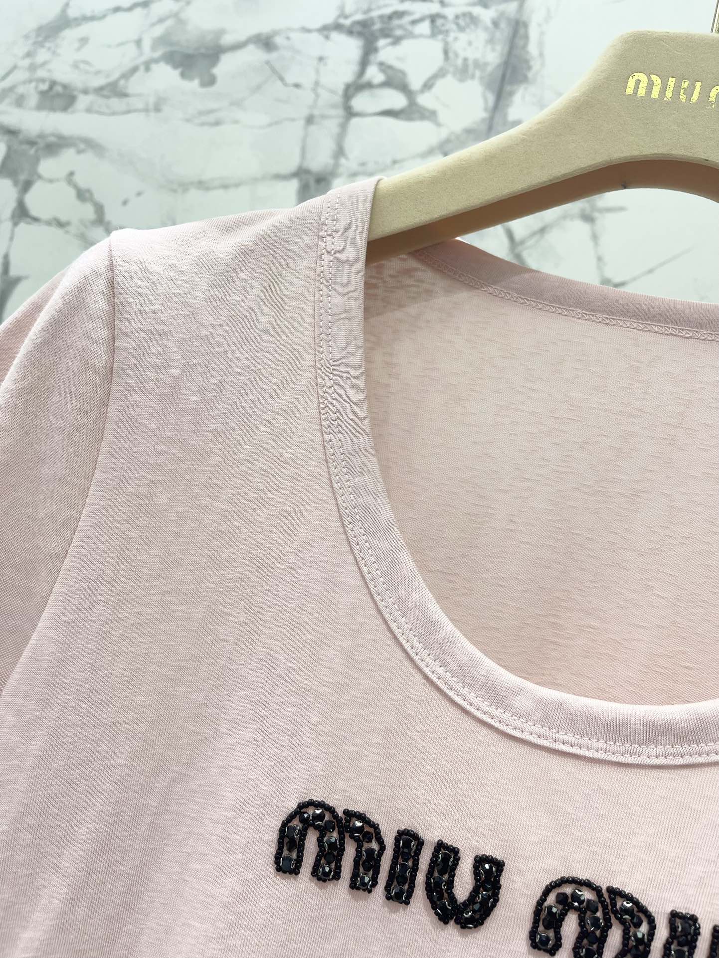 赤字超特価2024 miumiu シャツ メンズ激安通販 純綿 人気 シンプル 短袖 トップス ロゴプリント 薄い ピンク_3
