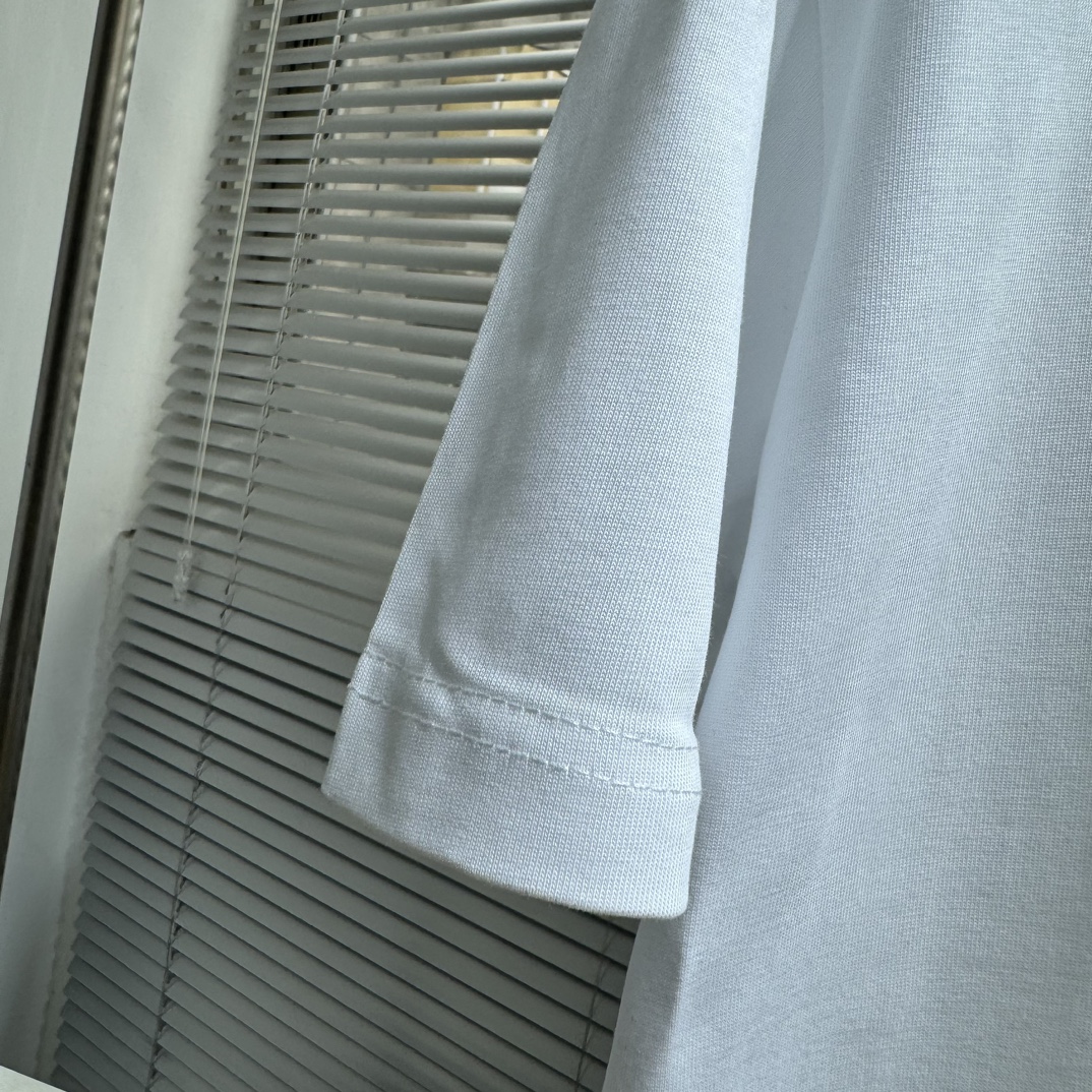 2024新登場の モンクレールtシャツ 買取Ｎ級品 純綿 トップス 春夏 シンプル 半袖 ファッション 個性的 ホワイト_7