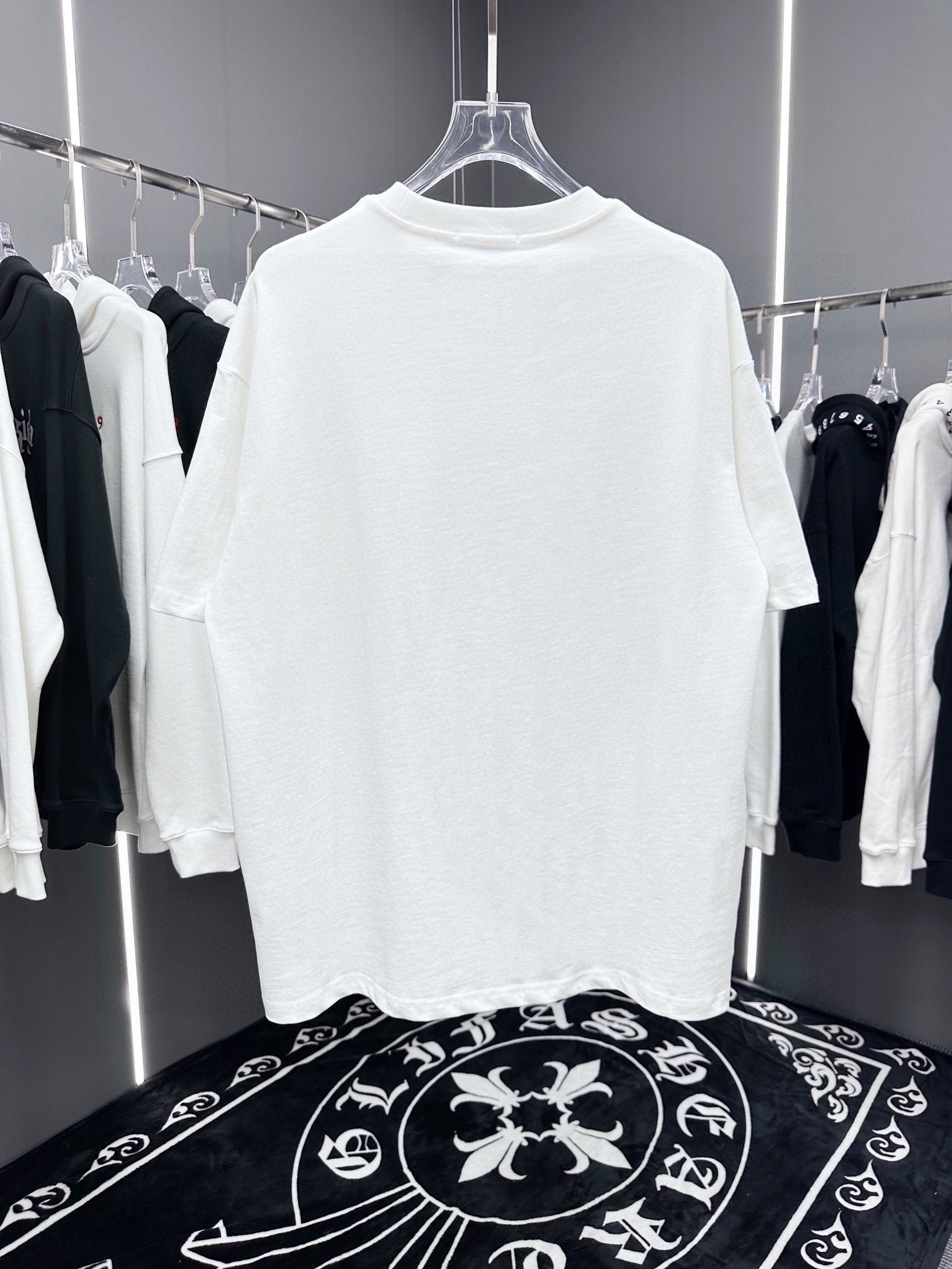 人気定番豊富な ロエベ 素材激安通販 純綿 トップス ロゴプリント 柔らかい ファッション 半袖 Tシャツ ホワイト_2