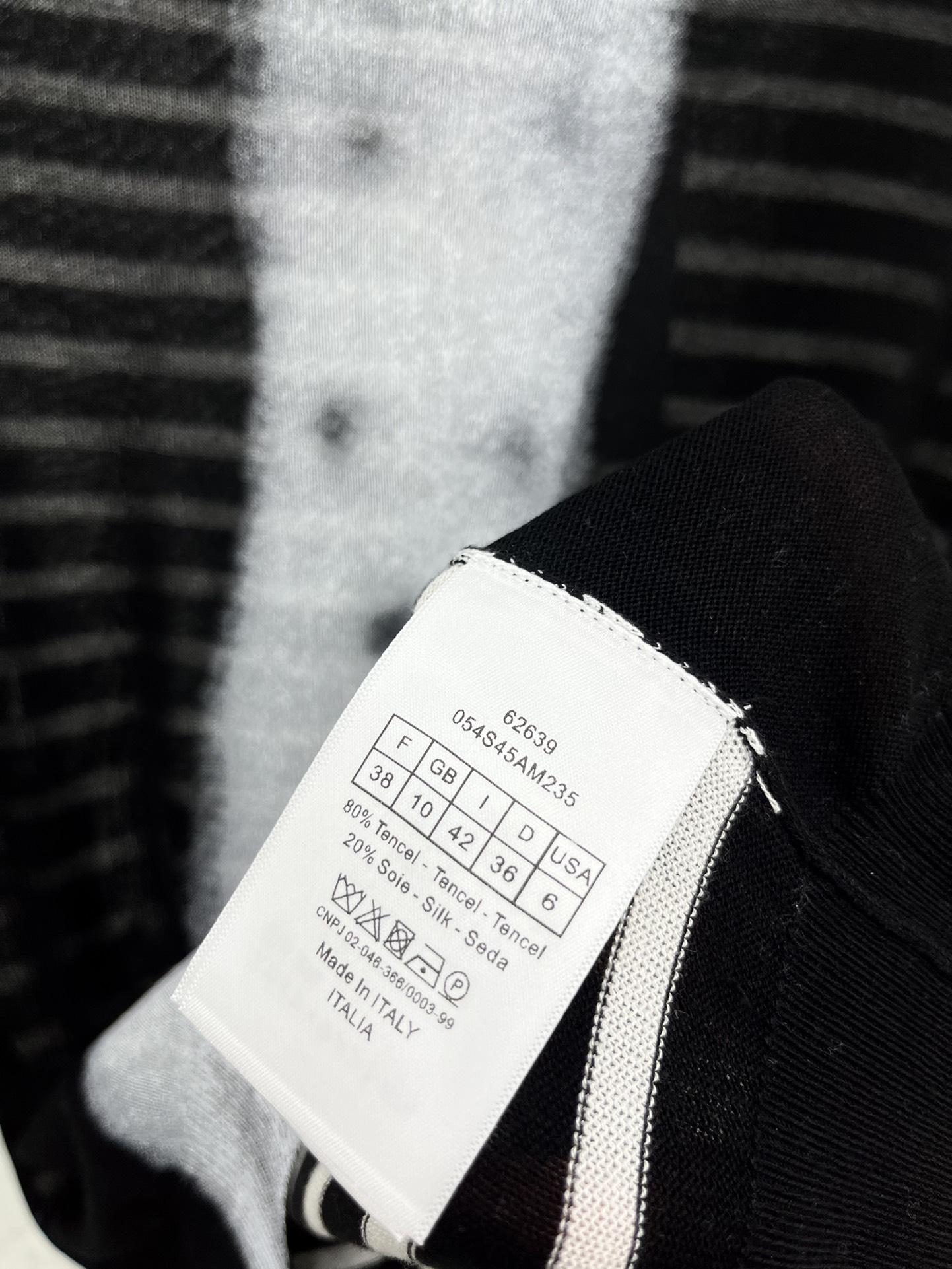 レディース ディオールセーターコピー トップス 長袖 柔らかい ファッション 暖かい 軽量 2色可選 ブラック_7