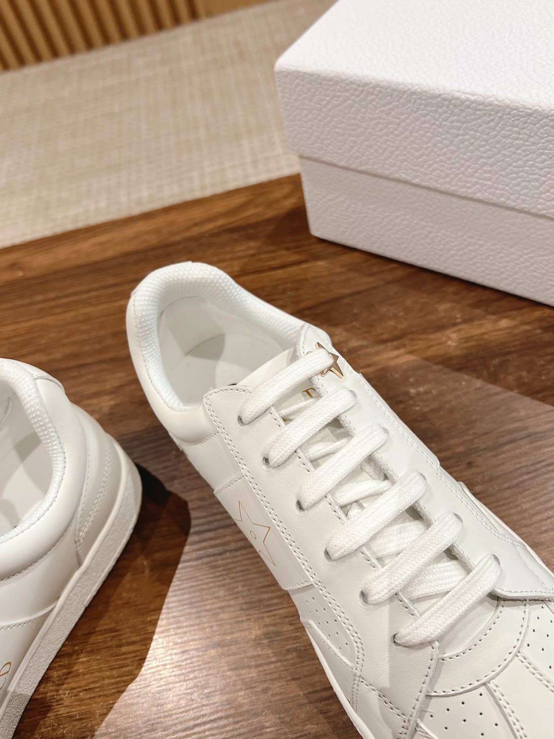 華やかに演出する レディース dior 靴Ｎ級品 ファッション 軽量 ランニング 運動 カジュアル シューズ 品質保証 ホワイト_7