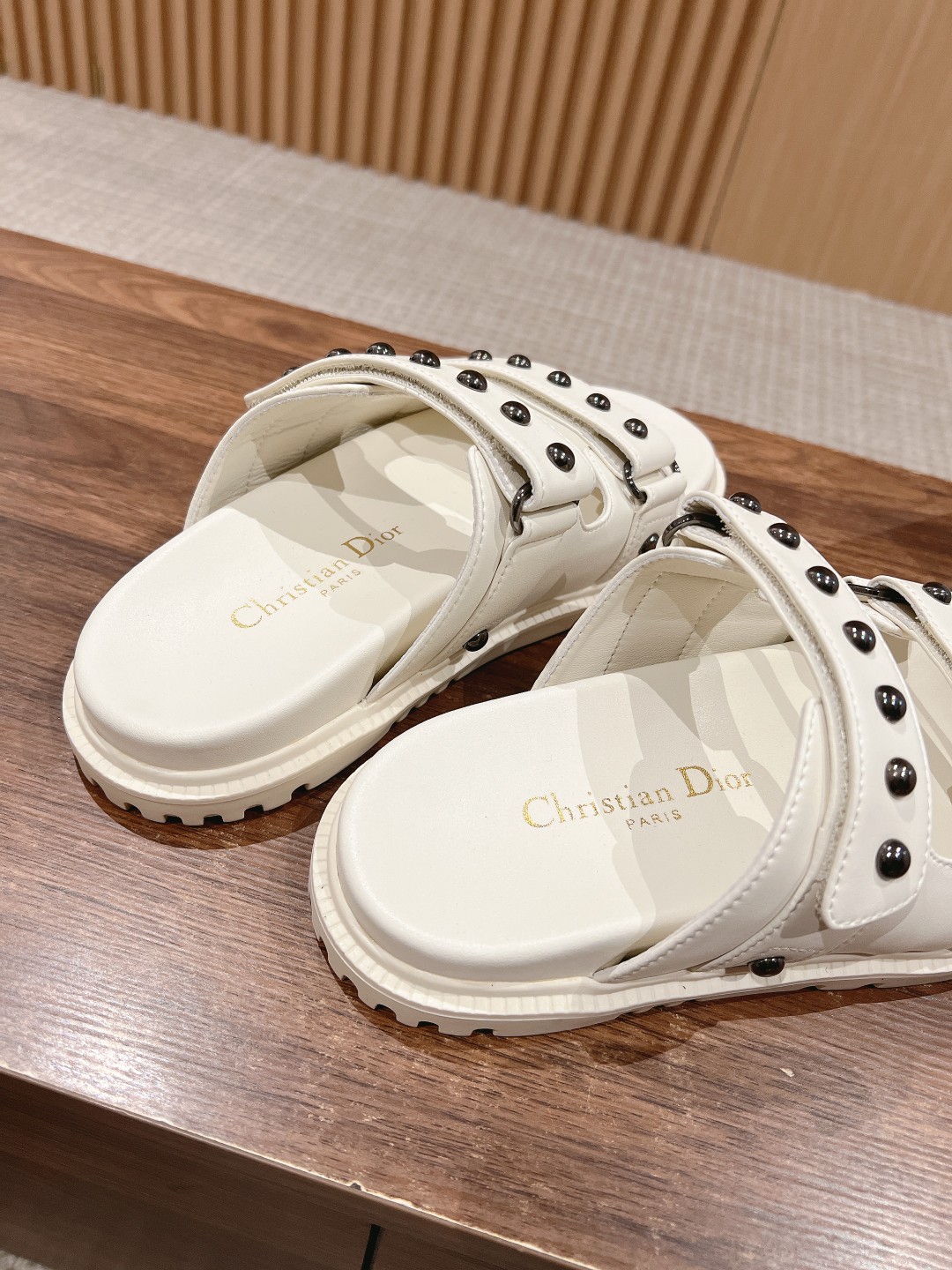 dior キッズ 靴スーパーコピー シンプル 人気サンダル スリッパ 海水浴 ファッション 軽量 シンプル ホワイト_7