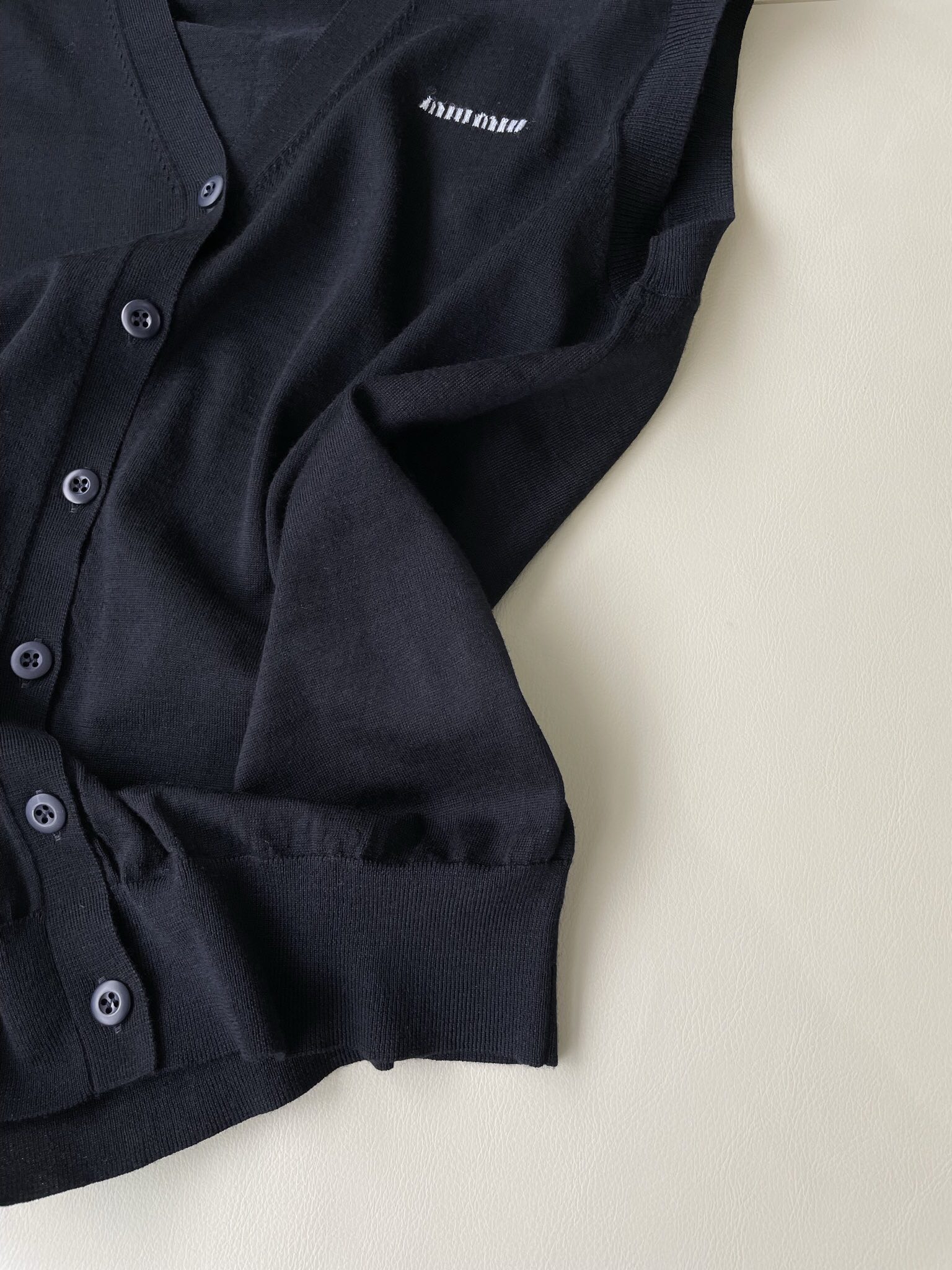 ミュウミュウ 上着Ｎ級品 セーター ニット トップス 長袖 少女感 ファッション 人気 柔らかい ブラック_5