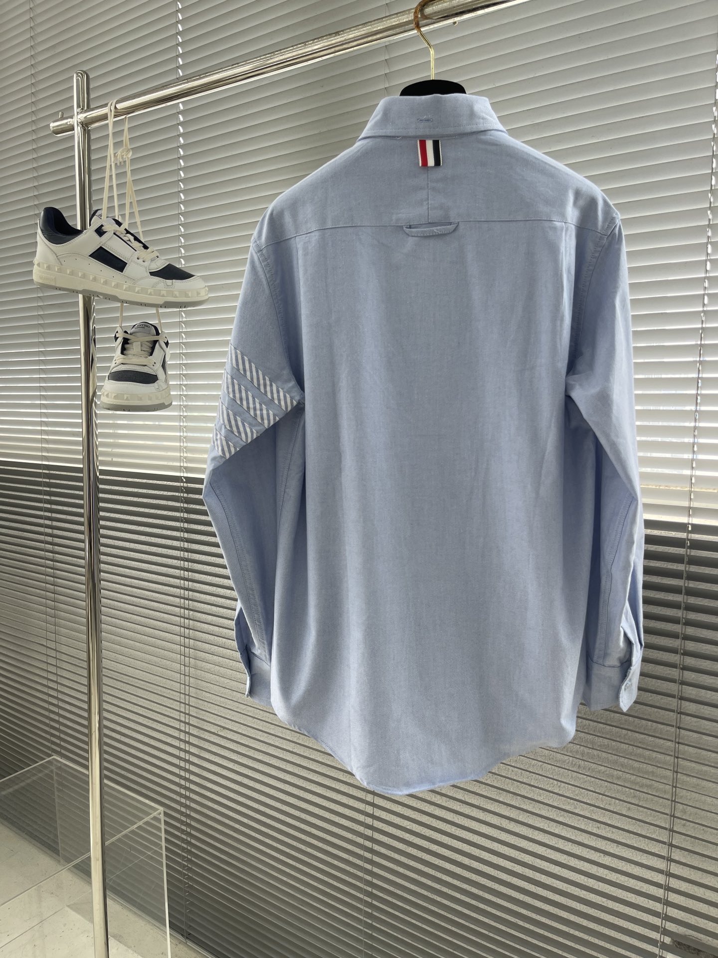 トムブラウン 衣装スーパーコピー シャツ トップス 長袖 シンプル 品質保証 ファッション ブルー_2