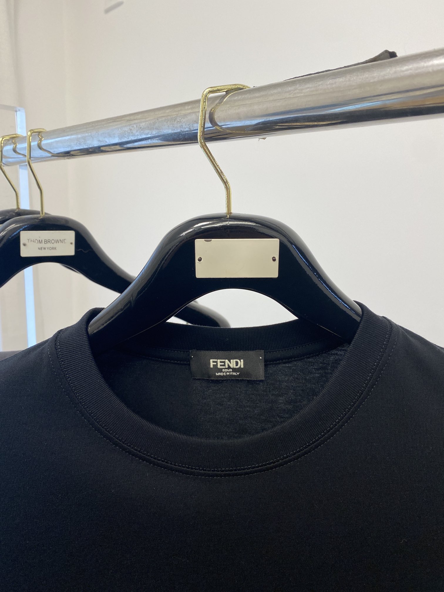 fendi t シャツ アウトレットＮ級品 トップス 半袖 純綿 ファッション 人気定番 ロゴプリント 新品 柔らかい ブラック_2